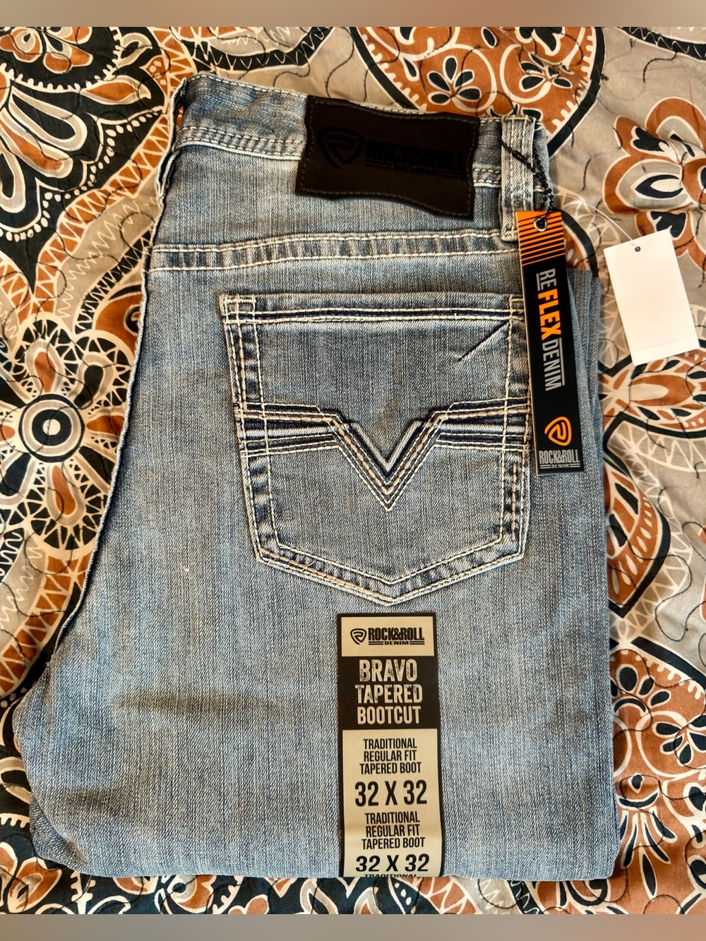 NWT mens ROCK&ROLL jeans Bravo Tapered Bootcut Jeans - Light Blue (32x32)